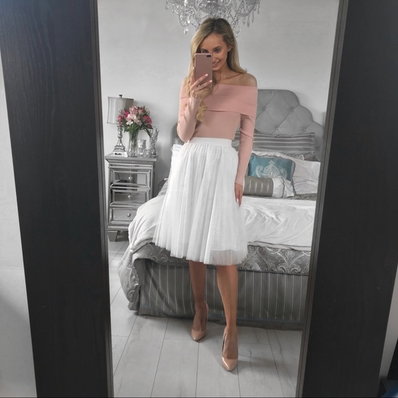 LAST ONE!!!! White Tulle Skirt With Elastic Band - Picture 2 of 8